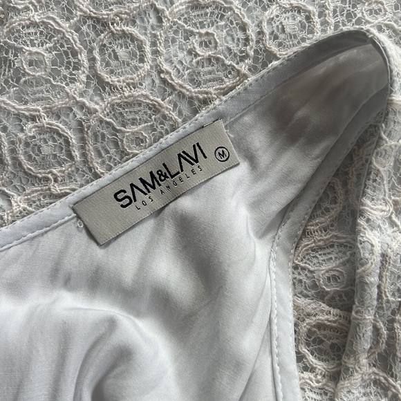 Sam & Lavi Lace peplum top. Size medium - Picture 11 of 13